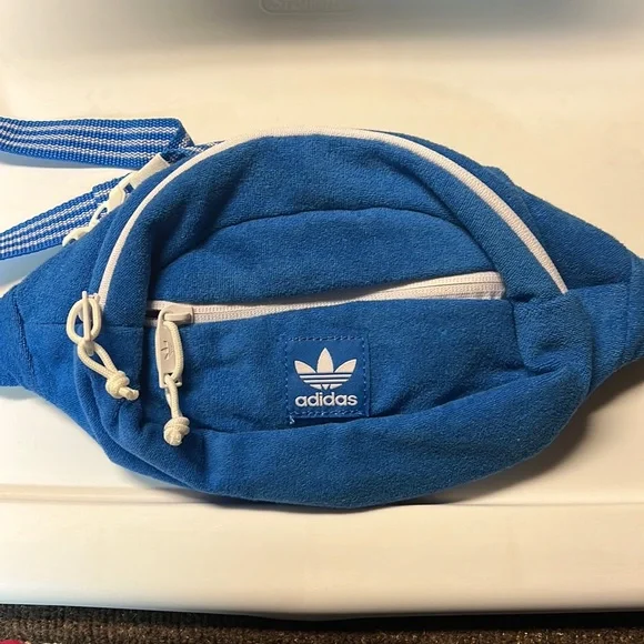 Cloth Adidas belt bag - Picture 1 of 3